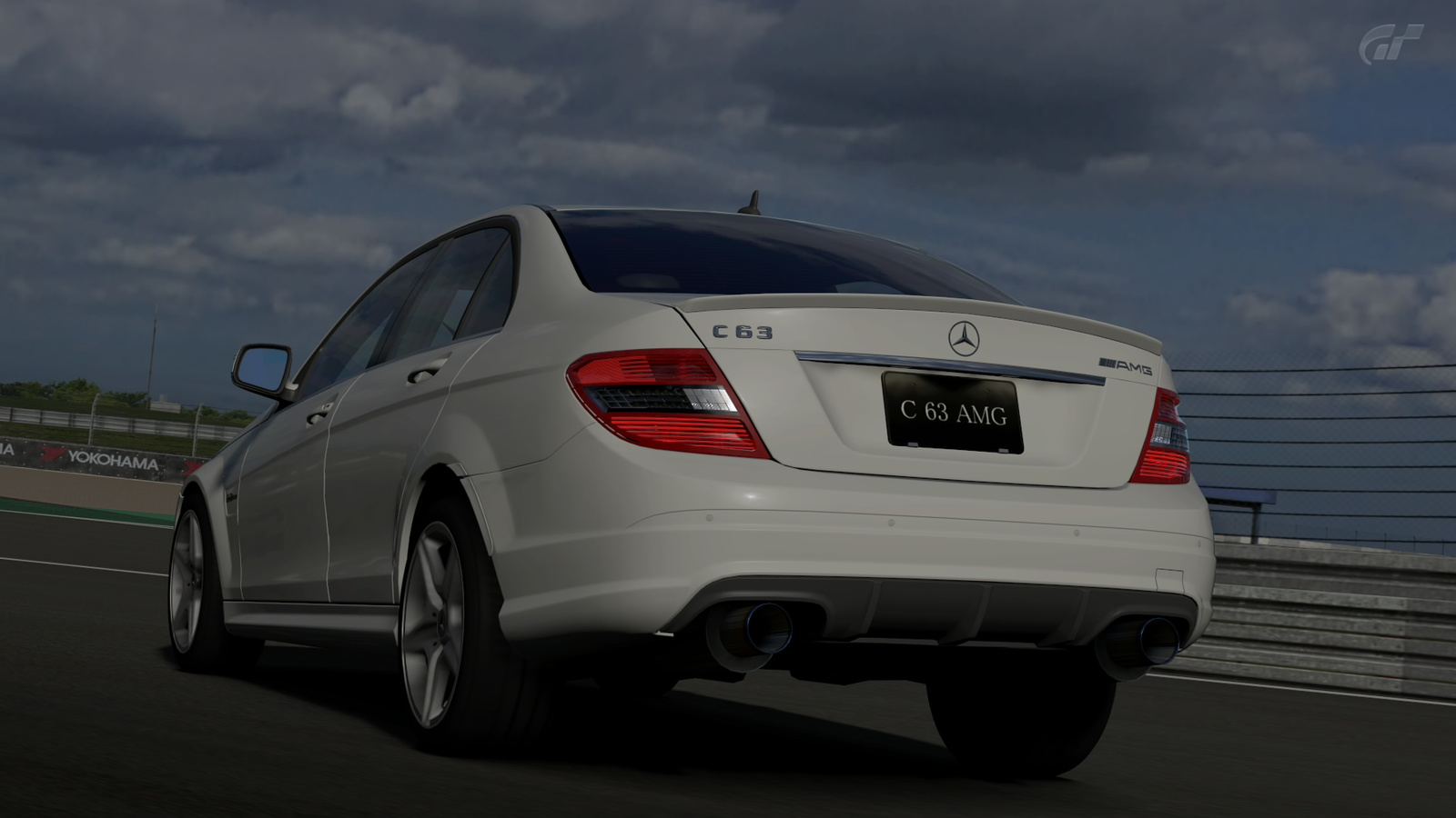 Mercedes C63 AMG