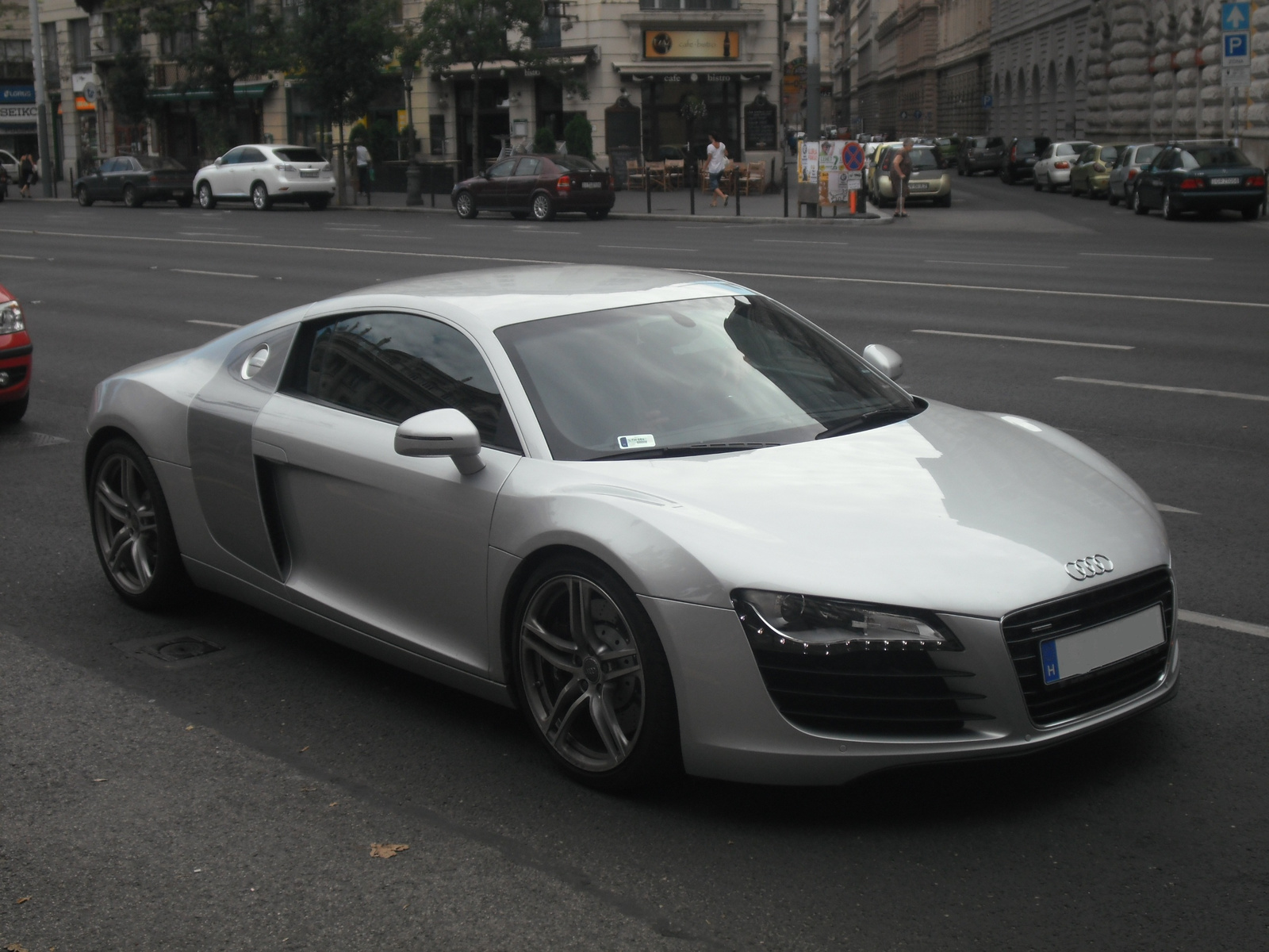 Audi R8