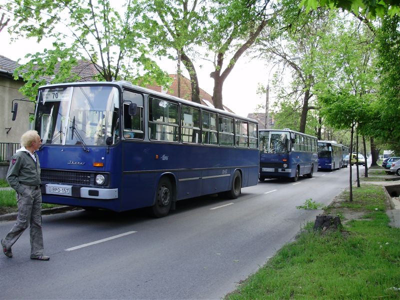 Károlyi Sándor u. - éppen buszozni akartam egy péntek délután.