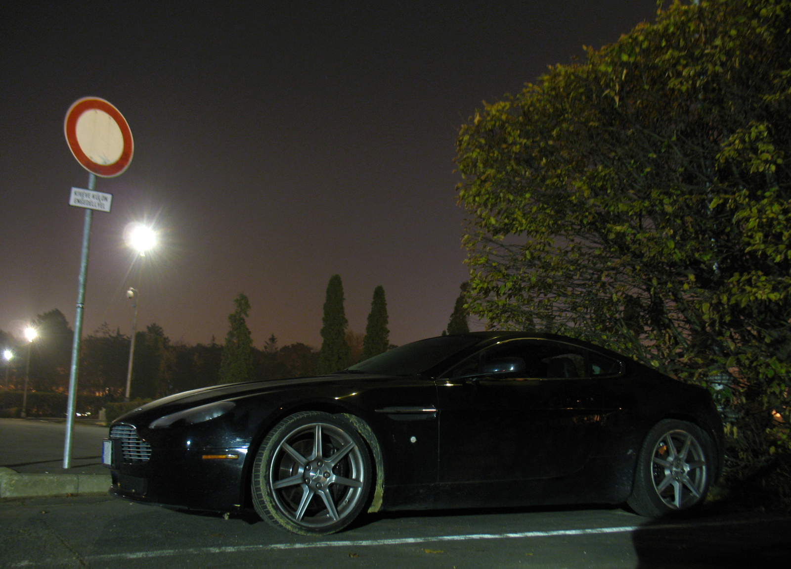 Aston Martin V8 Vantage