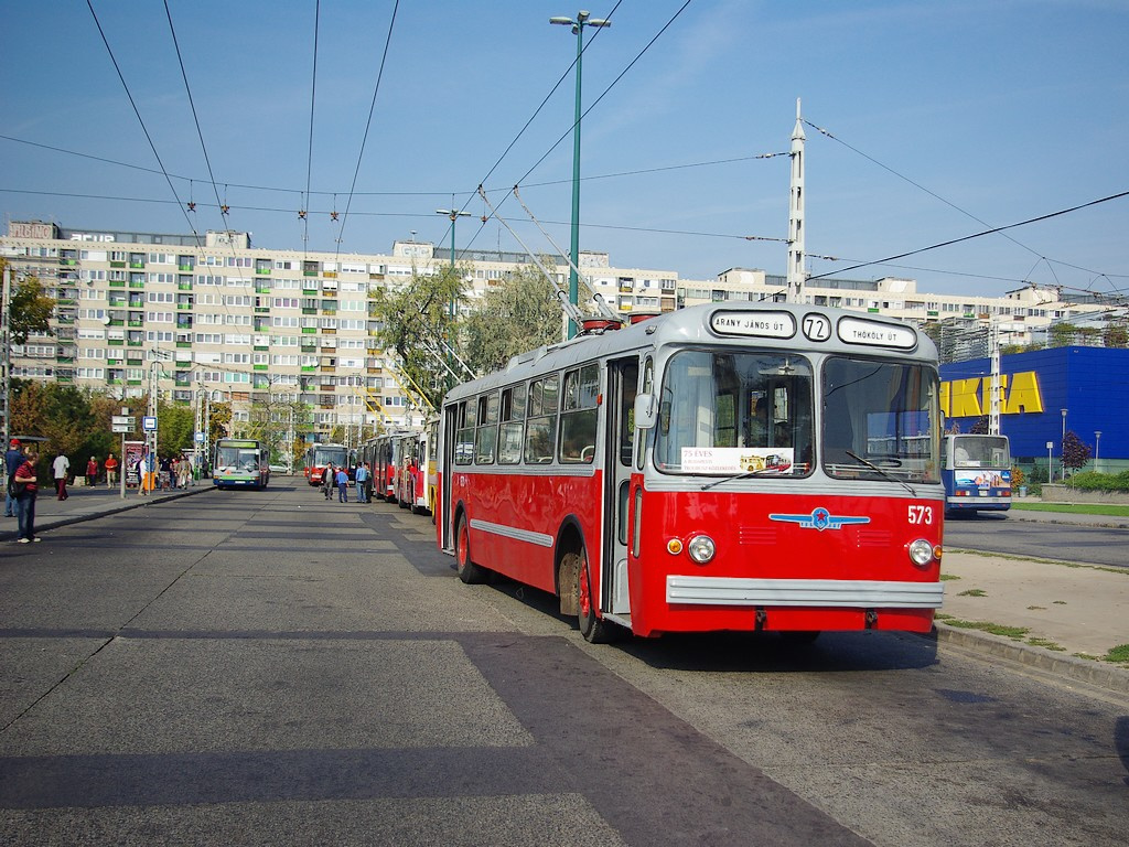 ZIU5 az Örs vezér téren 9 2008.10.12