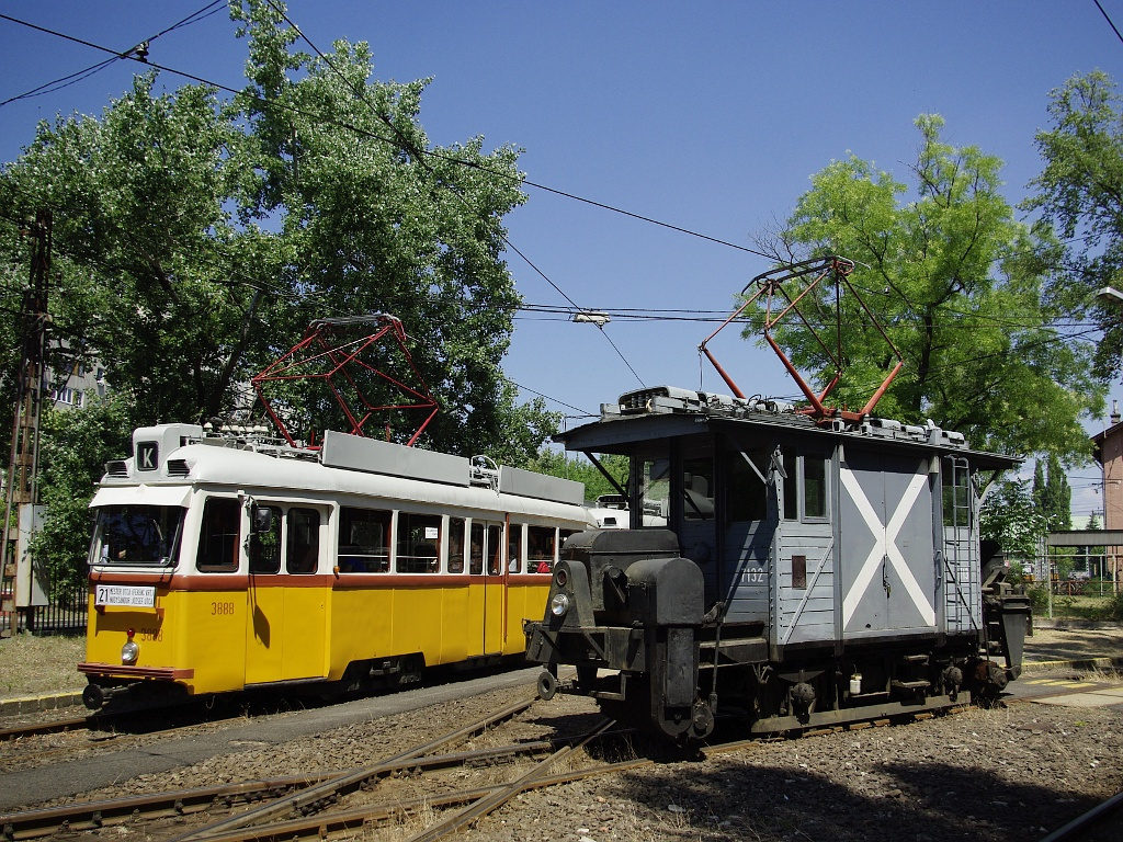 UV és Hómuki Angyalföld kocsiszínben 14 2011.07.17