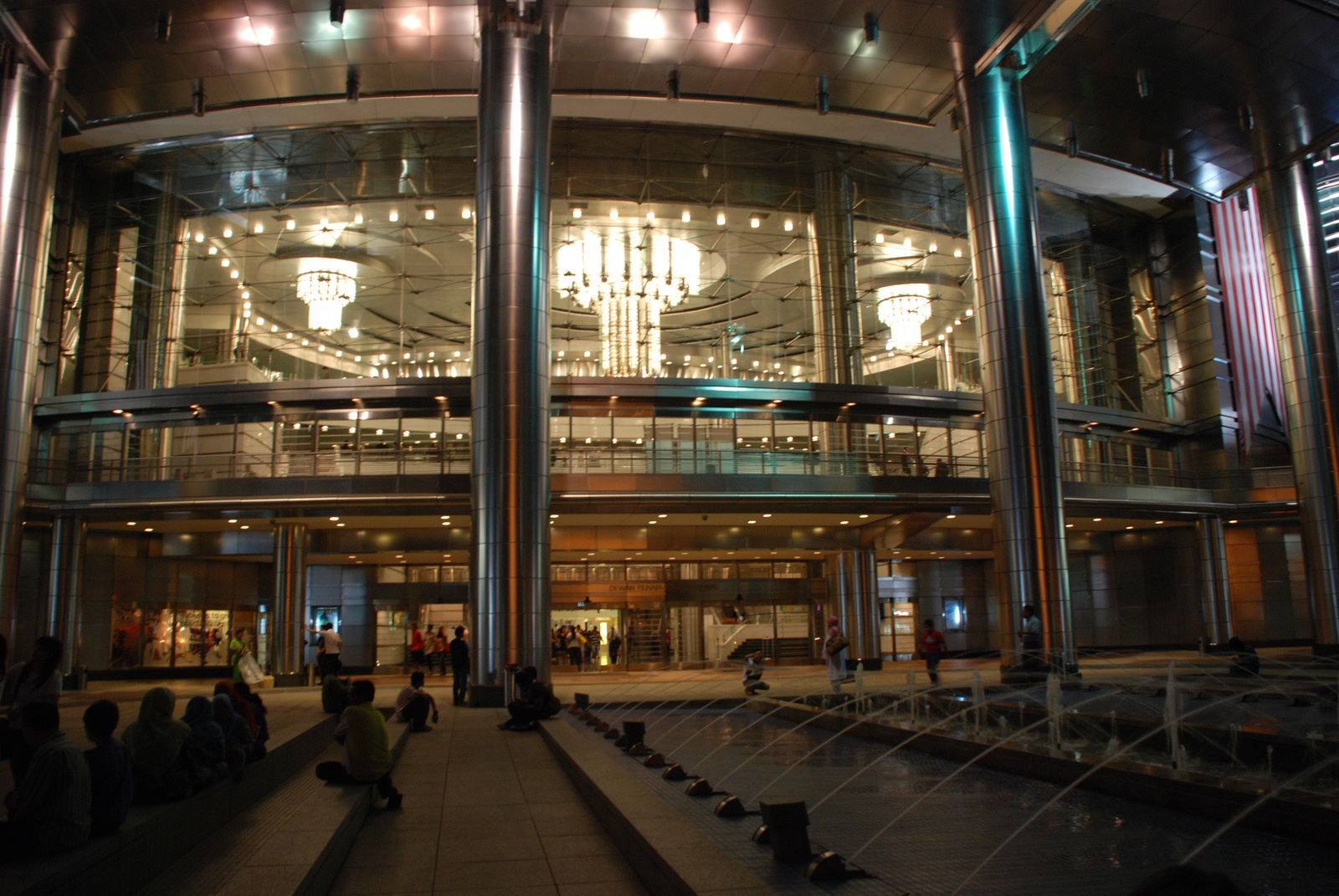 Petronas Towers 5 - Suria KLCC shopping mall