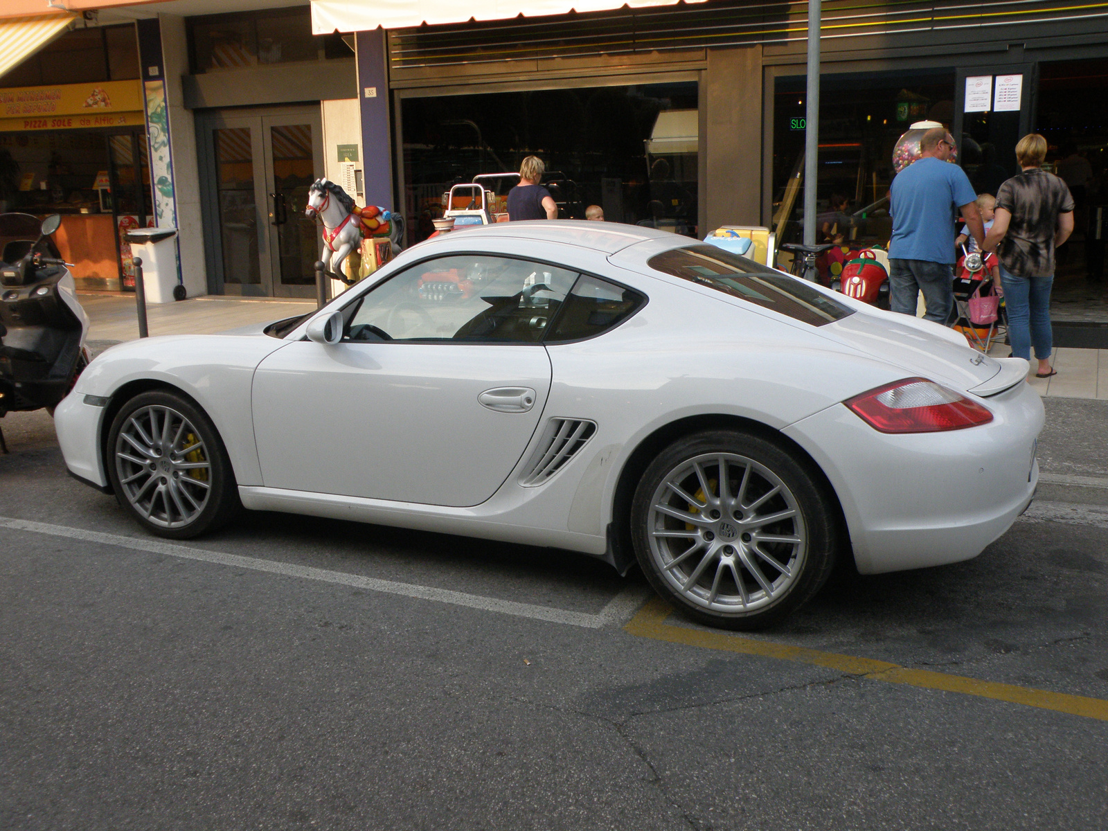 Porsche Cayman