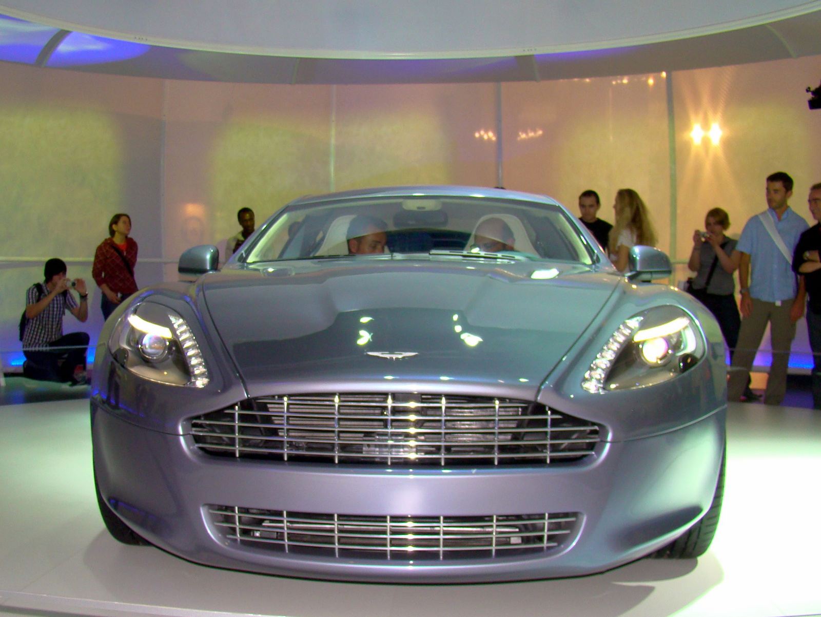 Aston Martin Rapide 4.