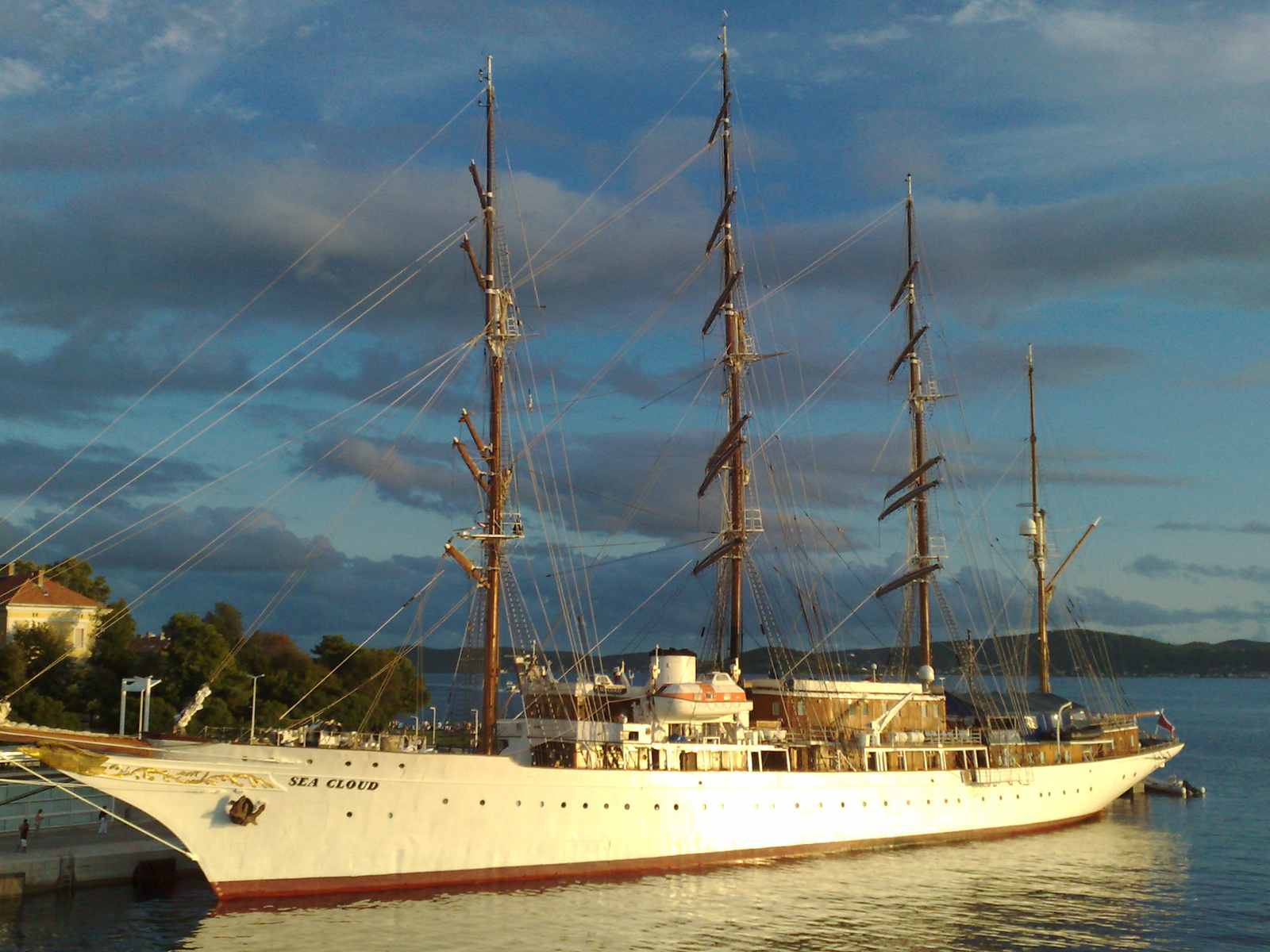 Sea Cloud (4)