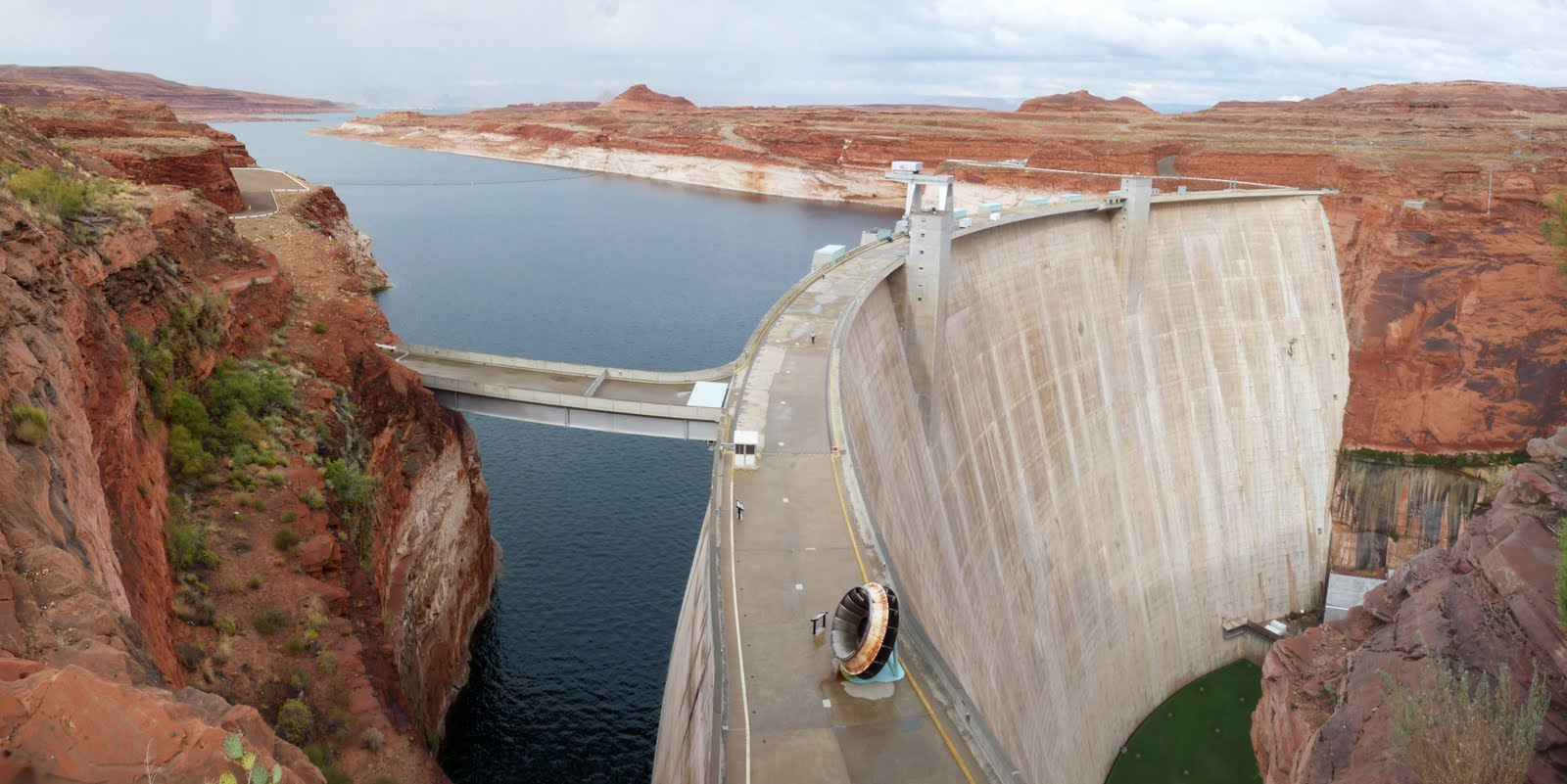 449Southwest Page - Glen Canyon Dam