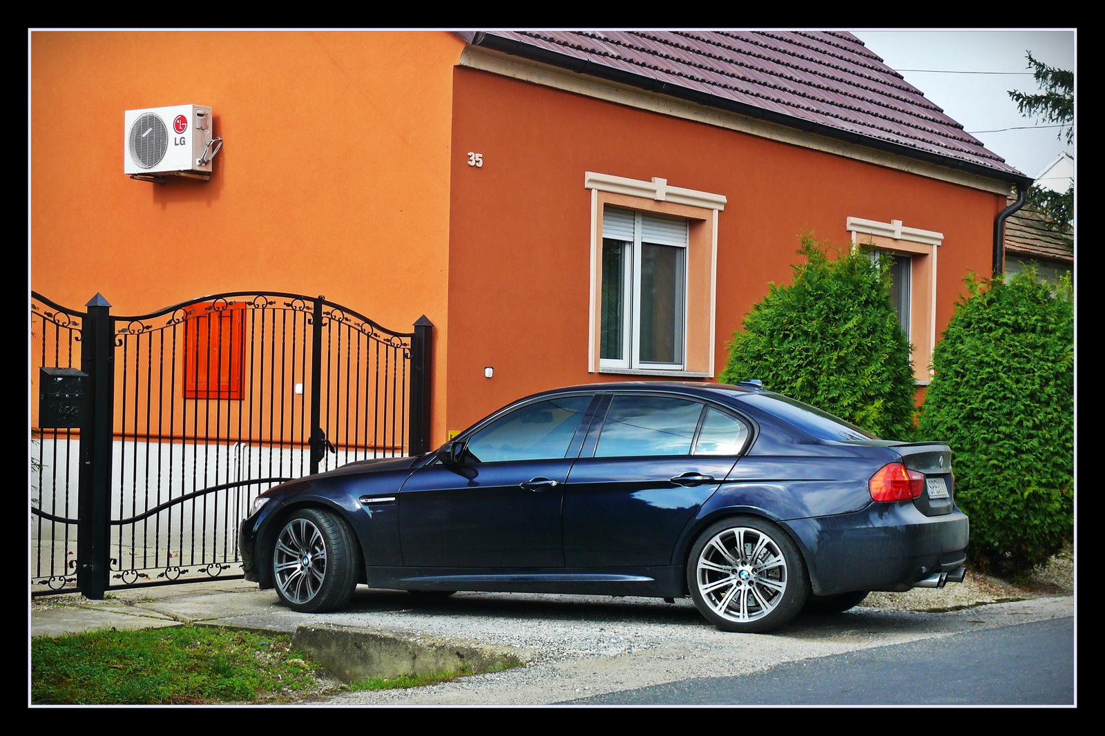 BMW M3 (e90)