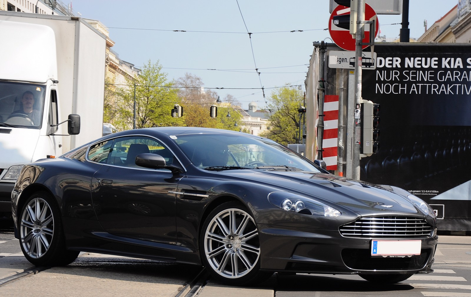 Aston Martin DBS