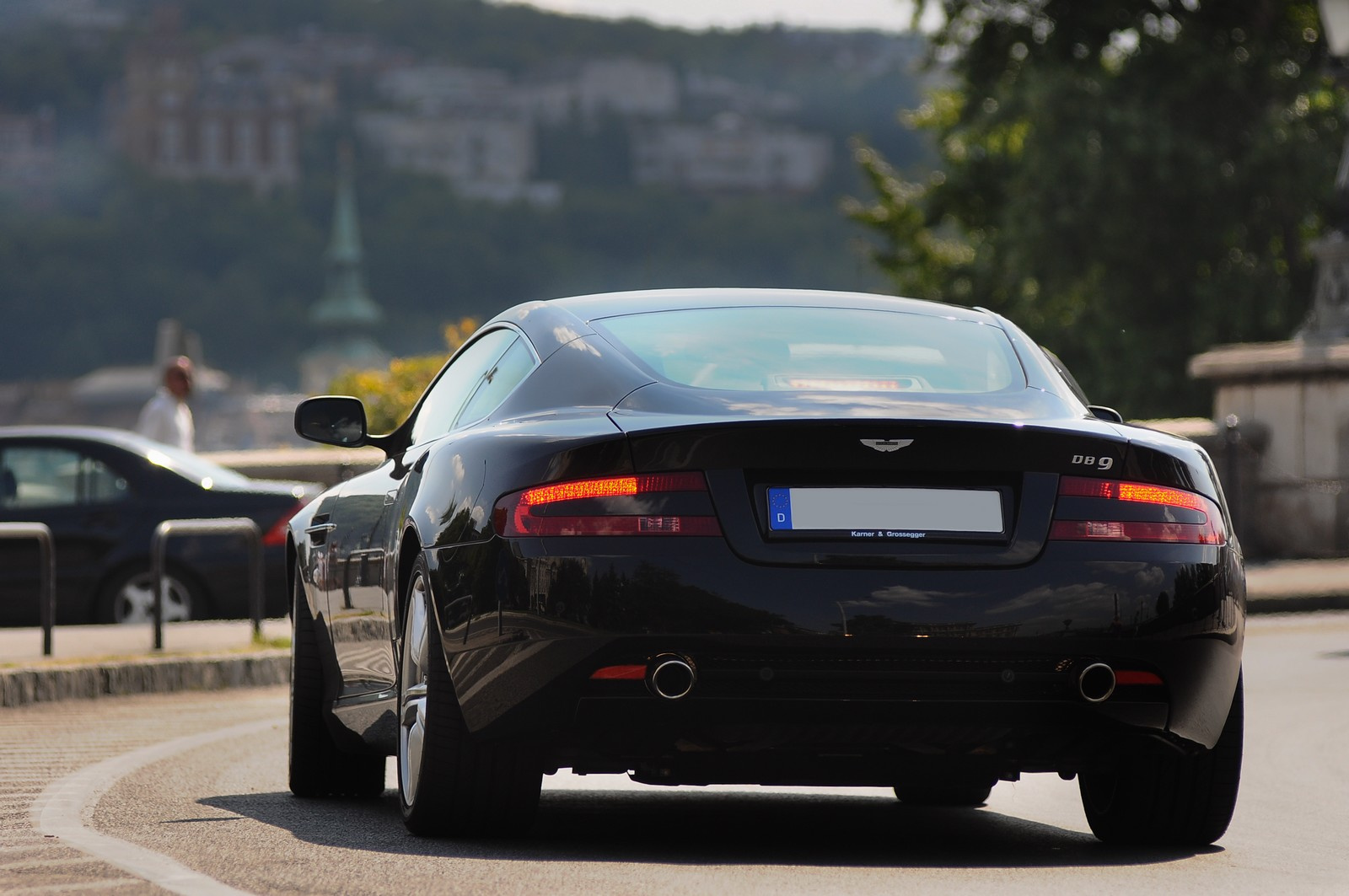 Aston Martin DB9