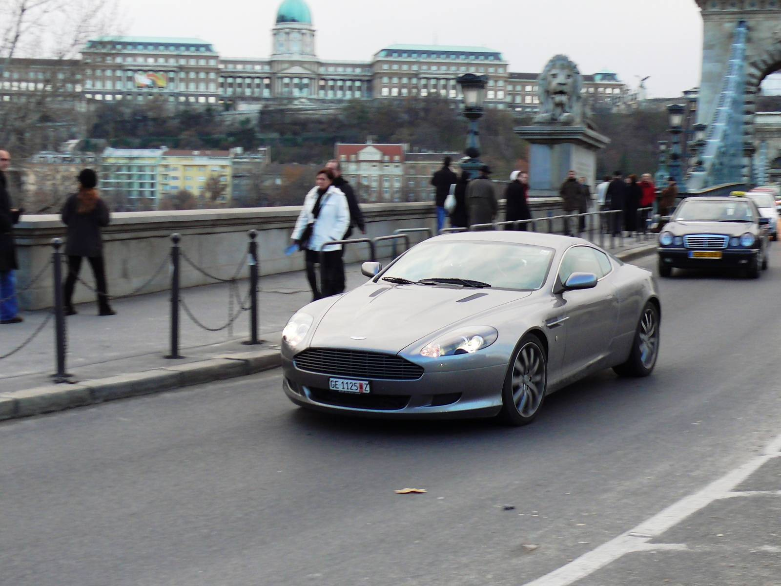 Aston Martin DB9