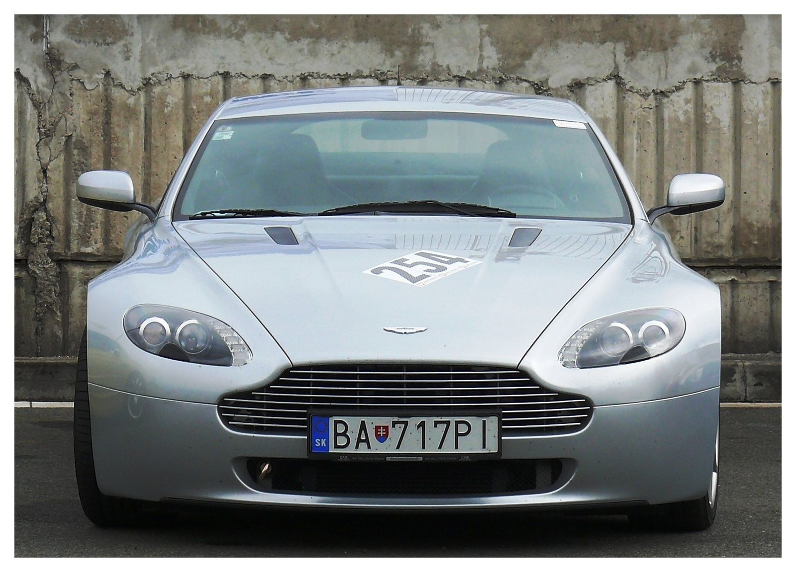 Aston Martin V8 Vantage