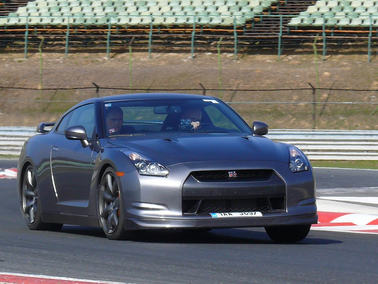 Nissan GT-R