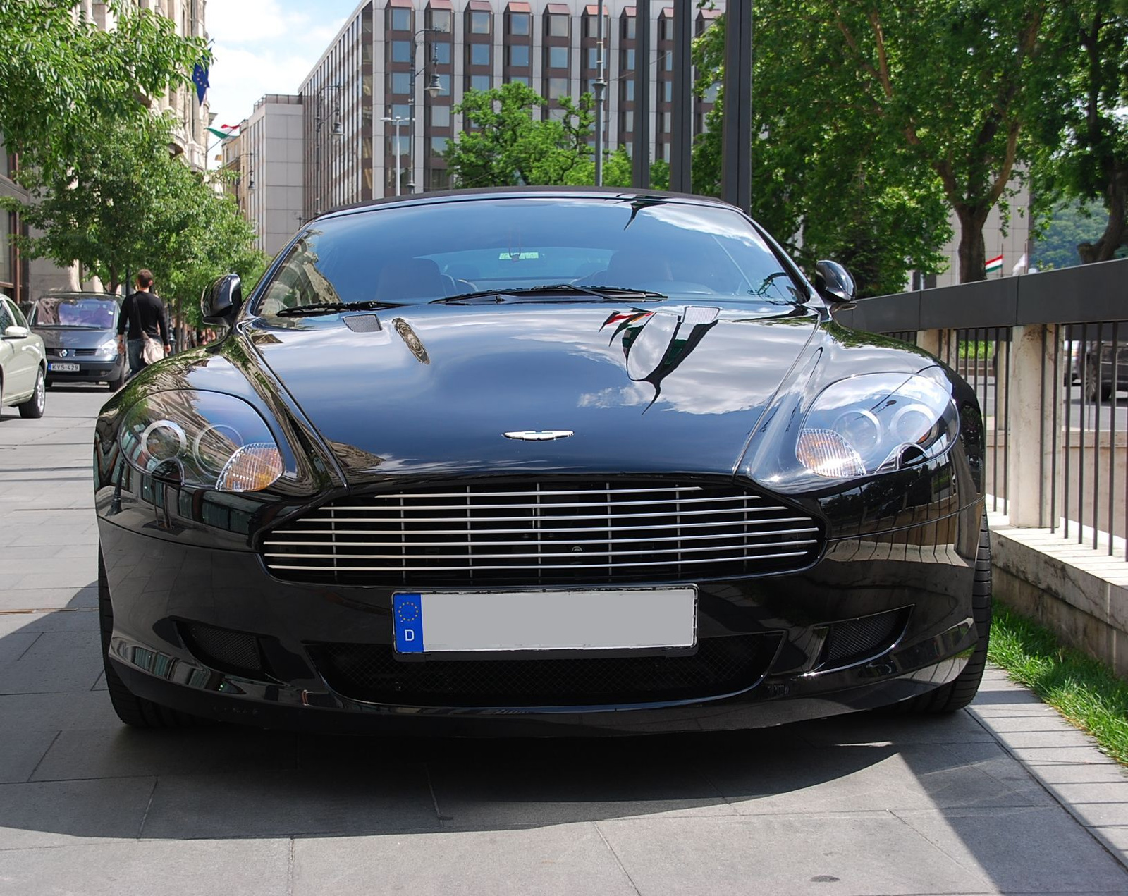 Aston Martin DB9 Volante