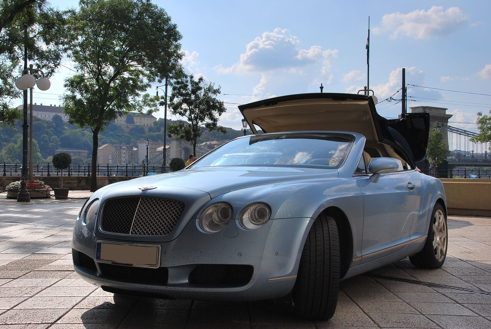 Bentley Continental GTC