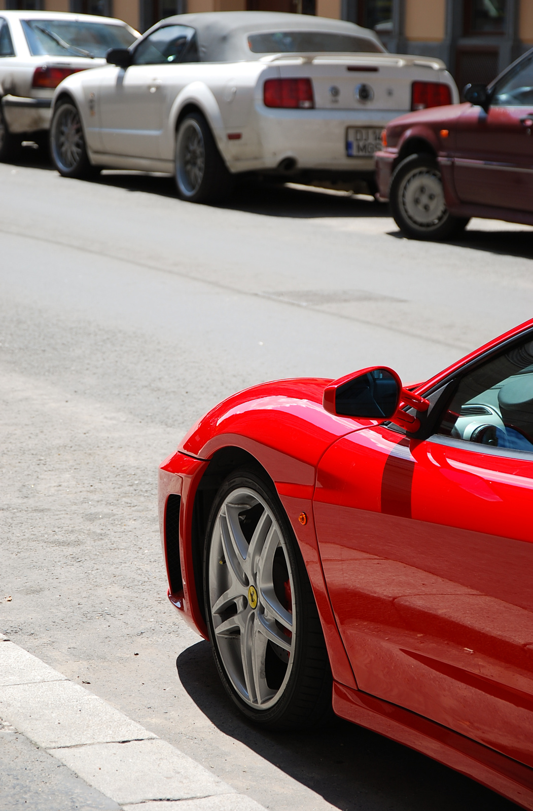 Ferrari F430 - Ford Mustang GT Convertible