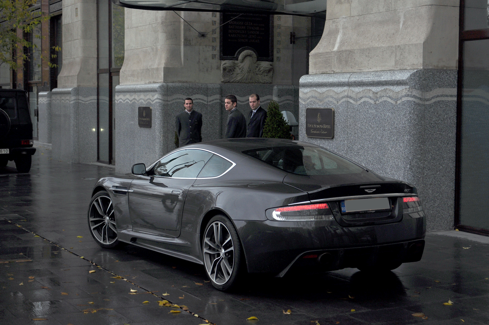 Aston Martin DBS