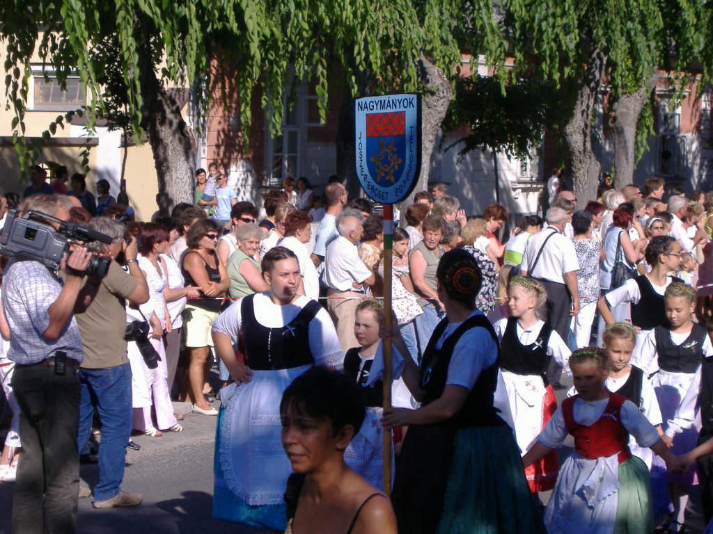 Folkórfesztivál menettánc 32