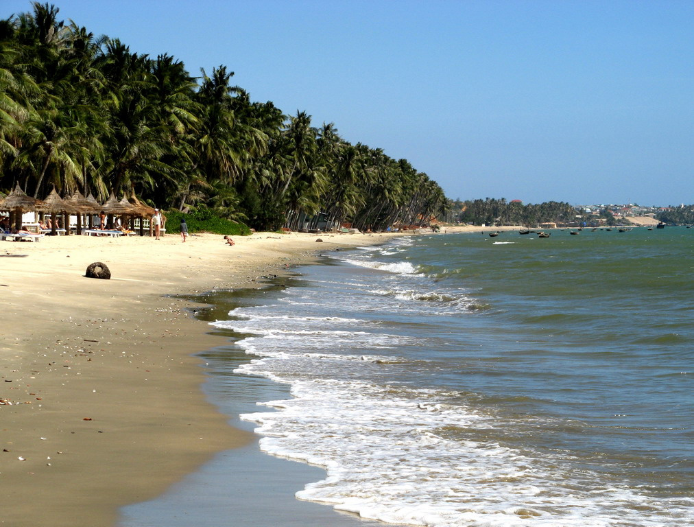 MUI NE BEACH