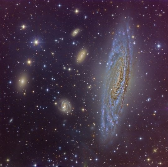 NGC 7331 és galaxiscsoportja