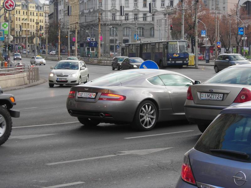 Aston Martin DB9