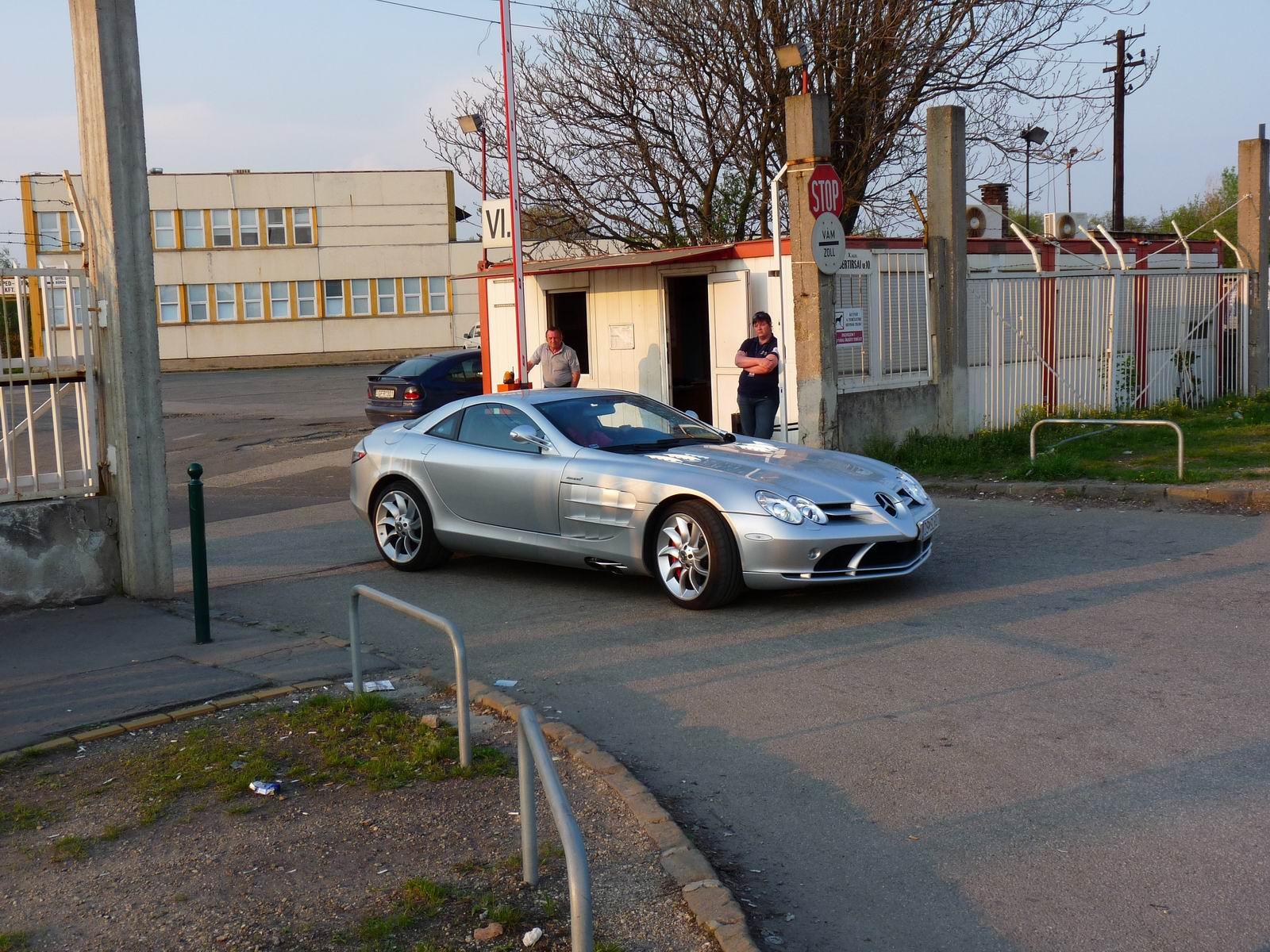 McLaren SLR