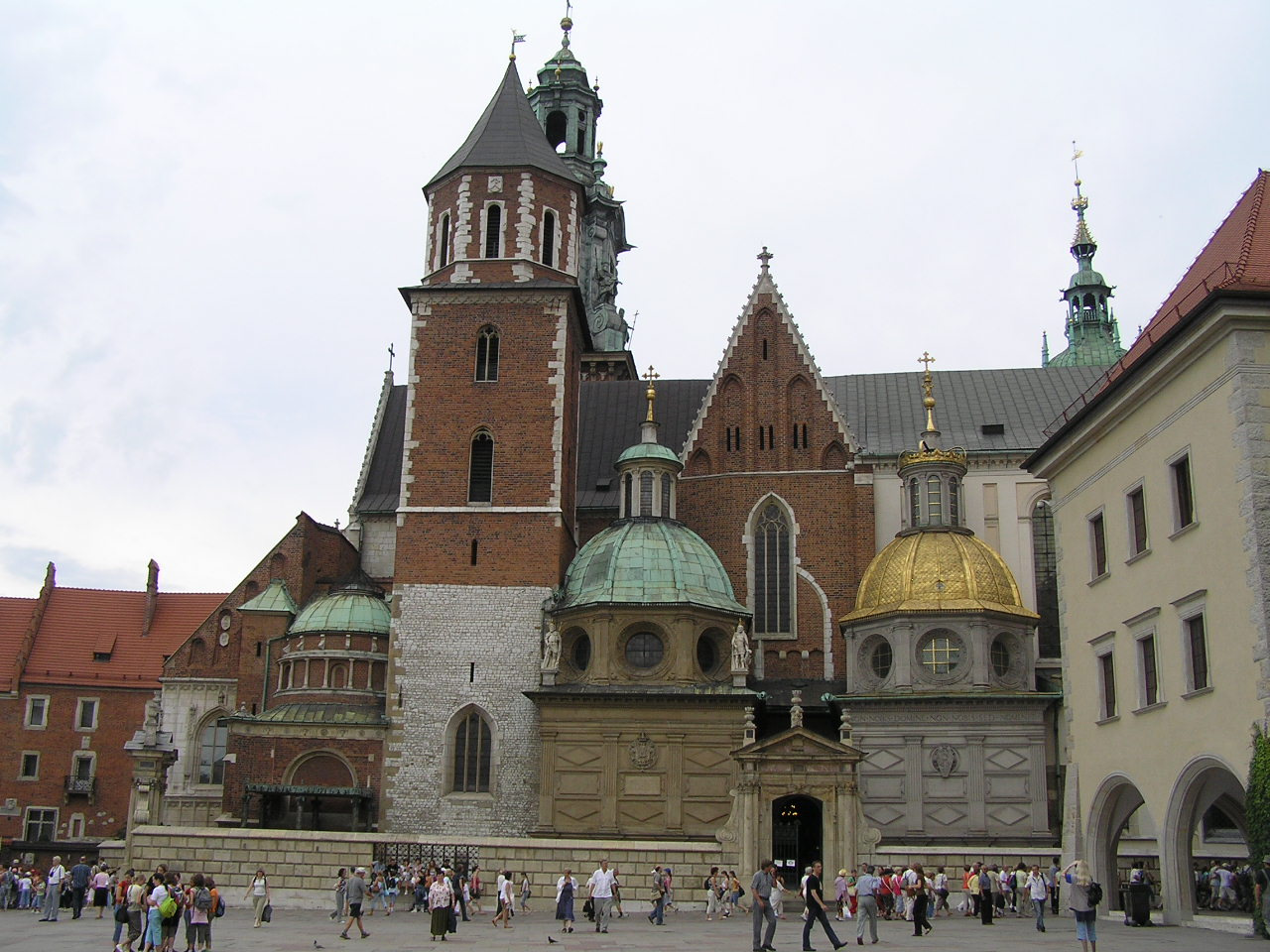 1088 Krakkó Wawel udvar