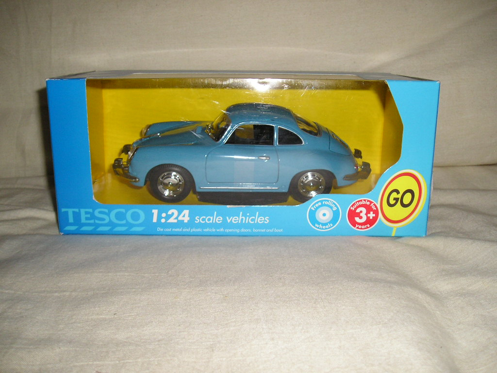 TESCO Gazdaságos Porsche 001