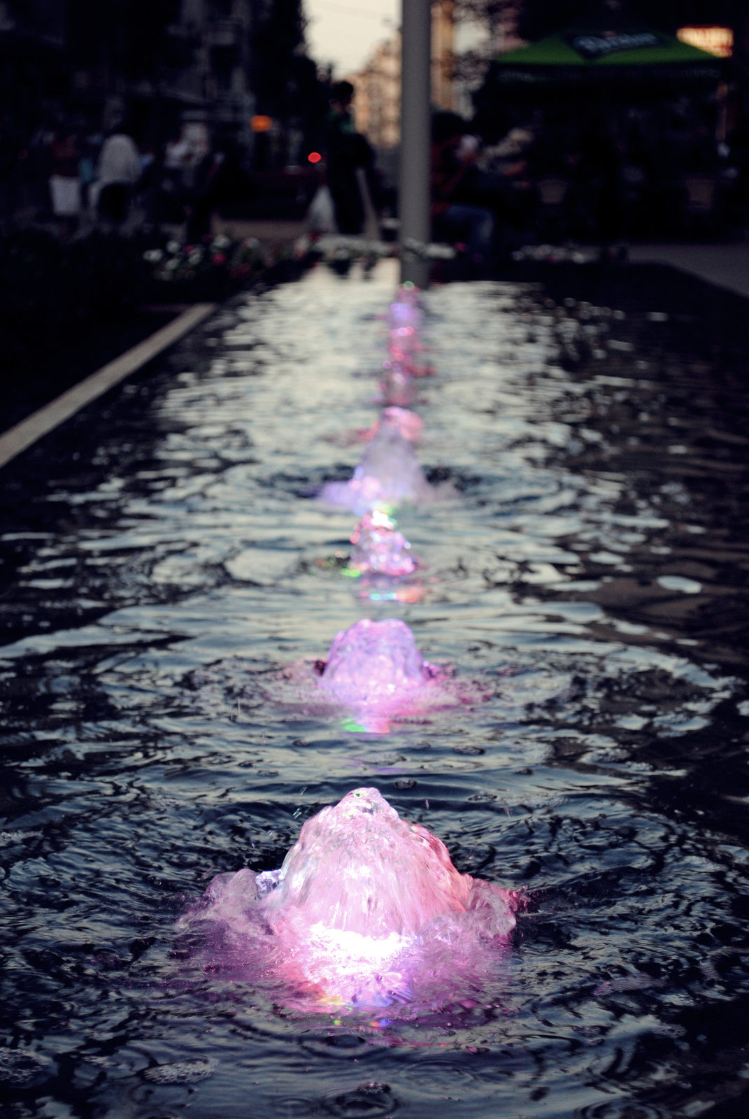 Rózsaszín víz