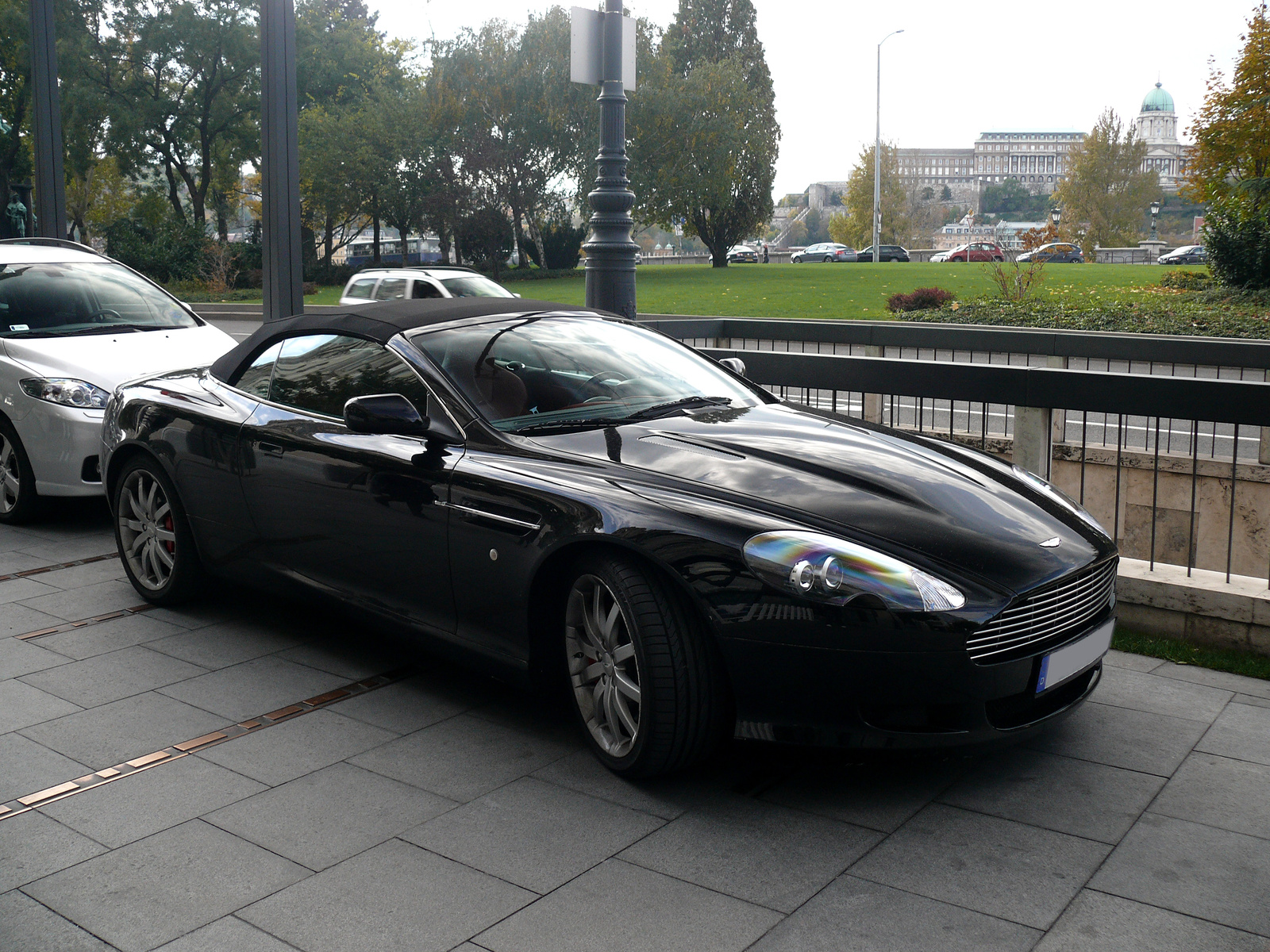 Aston Martin DB9 Volante