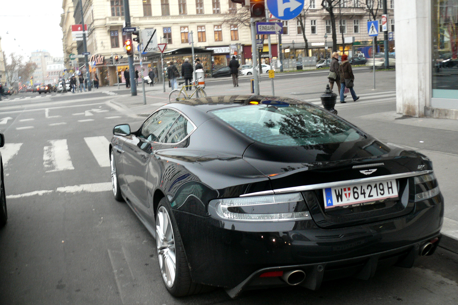 Aston Martin DBS