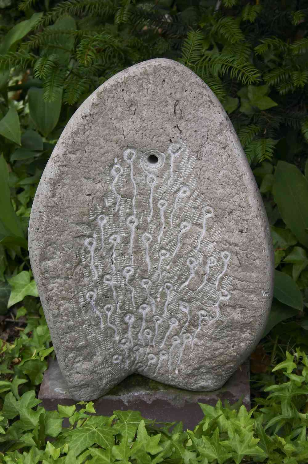 510 - Terebessy L. Föld - Kerti szobor, 1998. 46x30x17cm - Farag