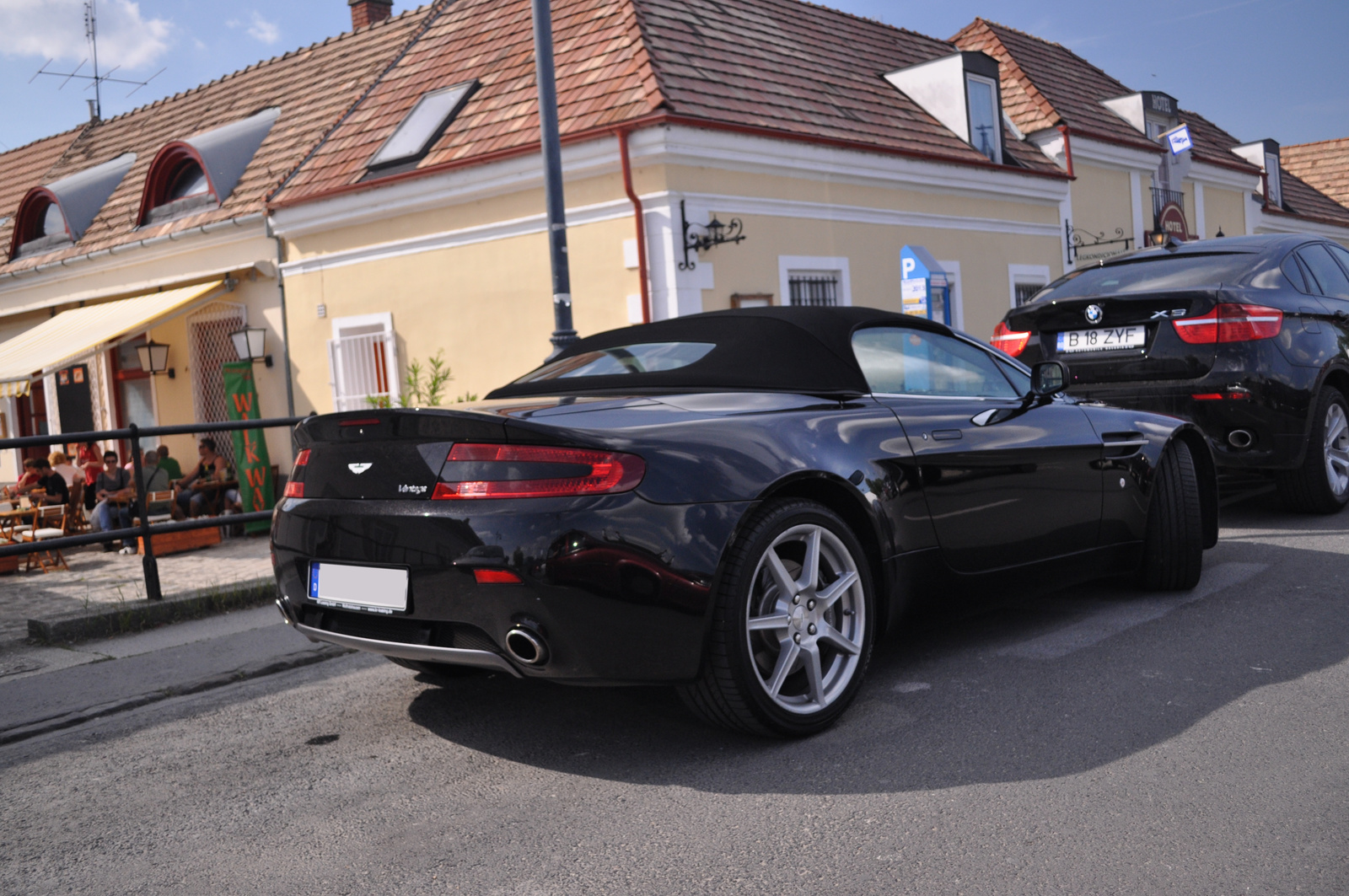 Aston Vantage