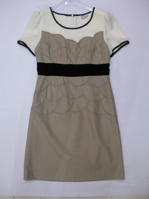 91010A-07   CHANEL BEIGE SILK&VELOUR DRESS SIZE 2 4 6 PRICE USD4