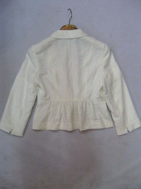 91014A-12  CHANEL WHITE COTTON  COAT SIZE 2 4 6(BACK) PRICE USD3