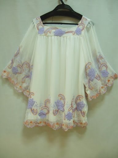 90714E-11 ANNASUI WHITE SILK TOP SIZE S M L(BACK) PRICE USD 39[1