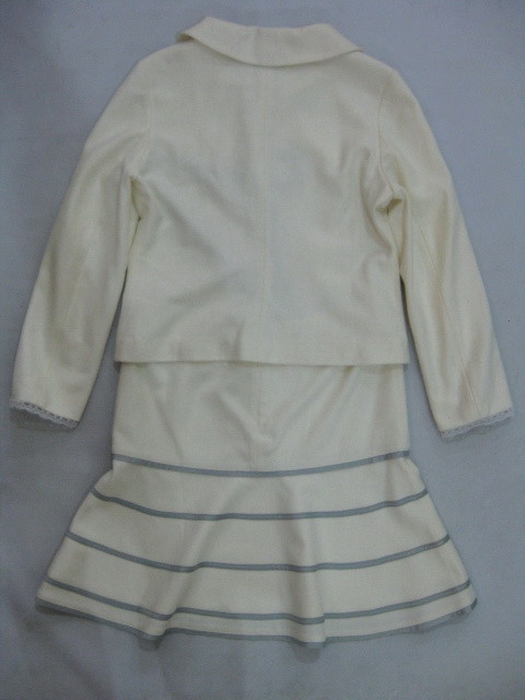 91016A-36  ANNA SUI WHITE WOOL SUIT SIZE 2 4 6 (BACK) PRICE USD5