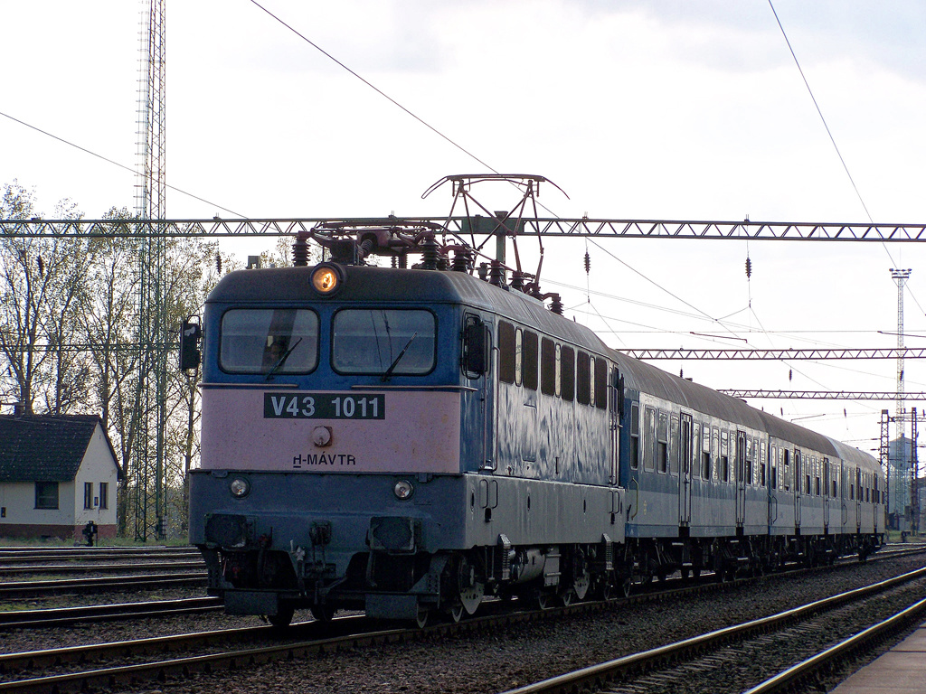 V43 - 1011 Dombóvár (2010.10.27).