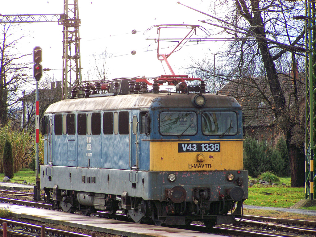 V43 - 1338 Dombóvár (2010.11.10).