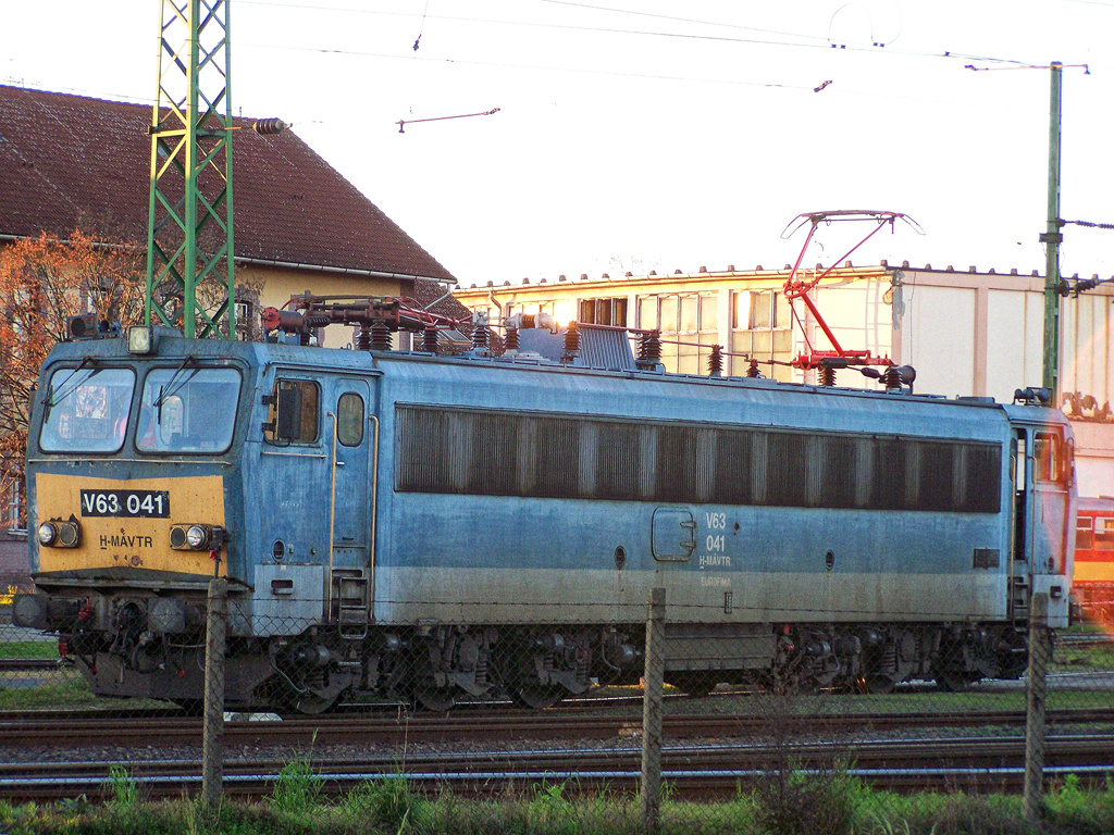 V63 - 041 Dombóvár (2010.11.15).