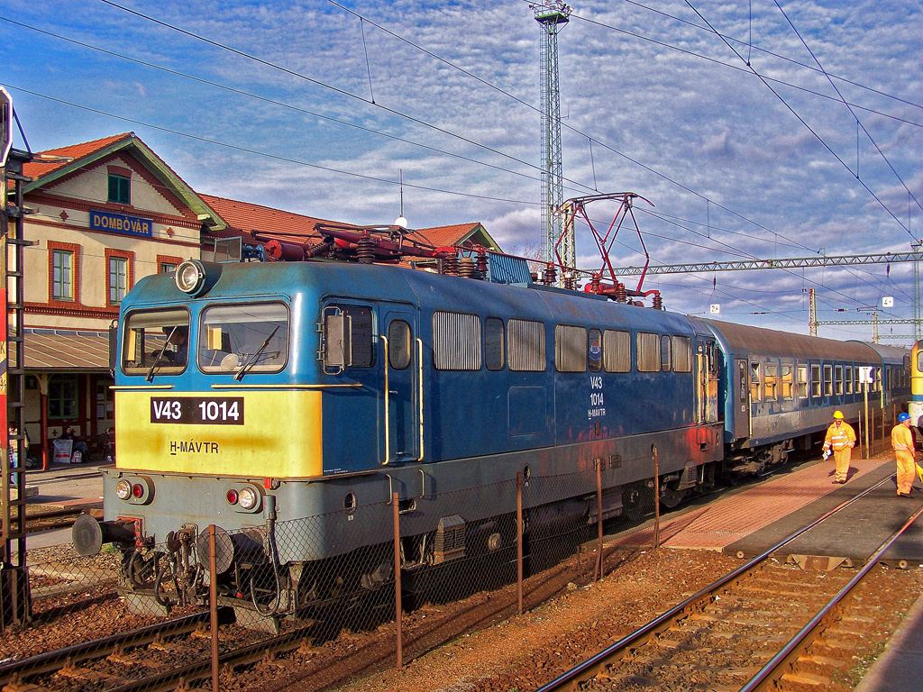 V43 - 1014 Dombóvár (2011.01.07).