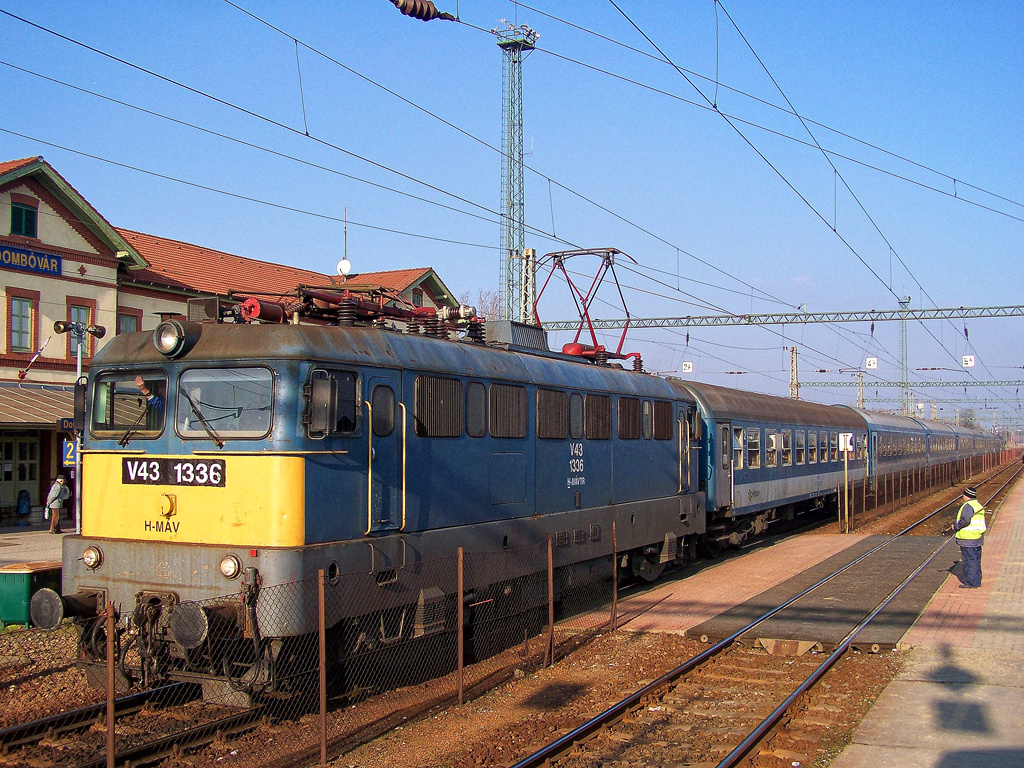 V43 - 1336 Dombóvár (2011.01.28).