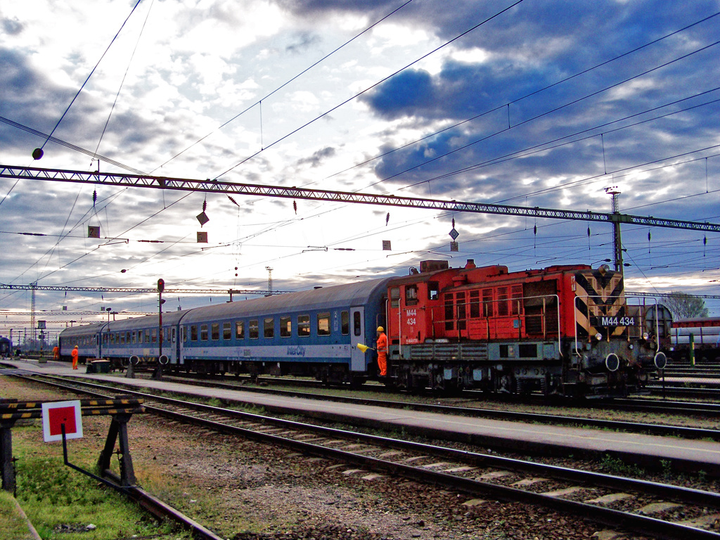 M44 - 434 Dombóvár (2011.04.05)03