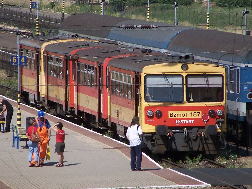 Bzmot - 187 Pécs (2011.06.16).