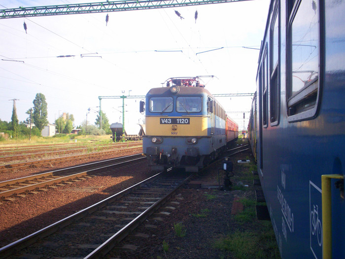 V43 - 1120 Sárbogárd (2007.07.28).