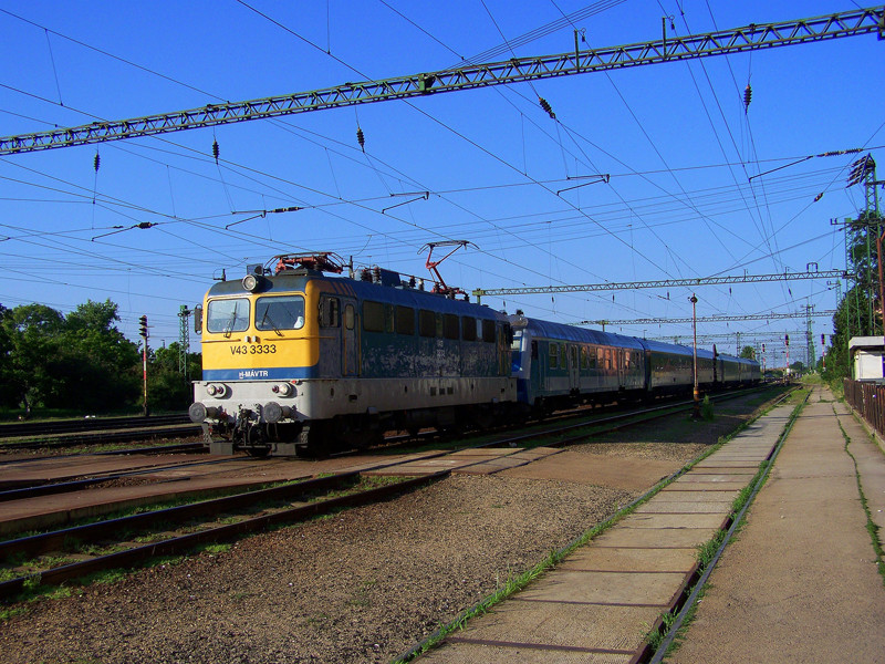 V43 - 3333 Pusztaszabolcs (2009.07.14)