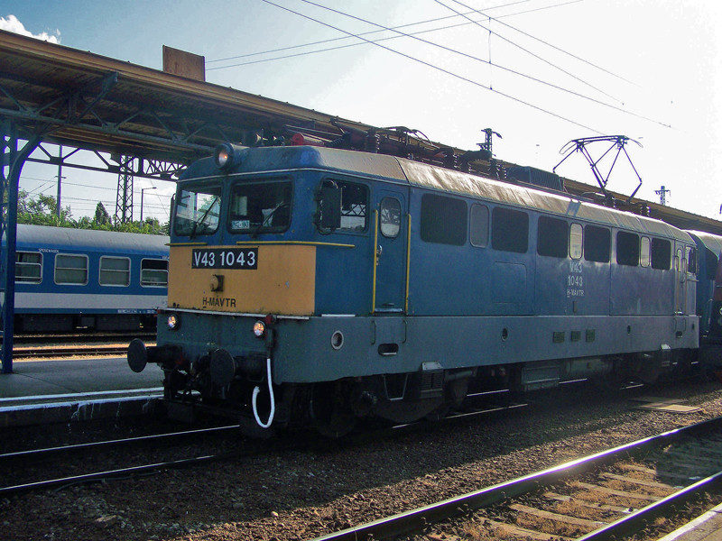 V43 - 1043 BP Keleti (2009.08.18).