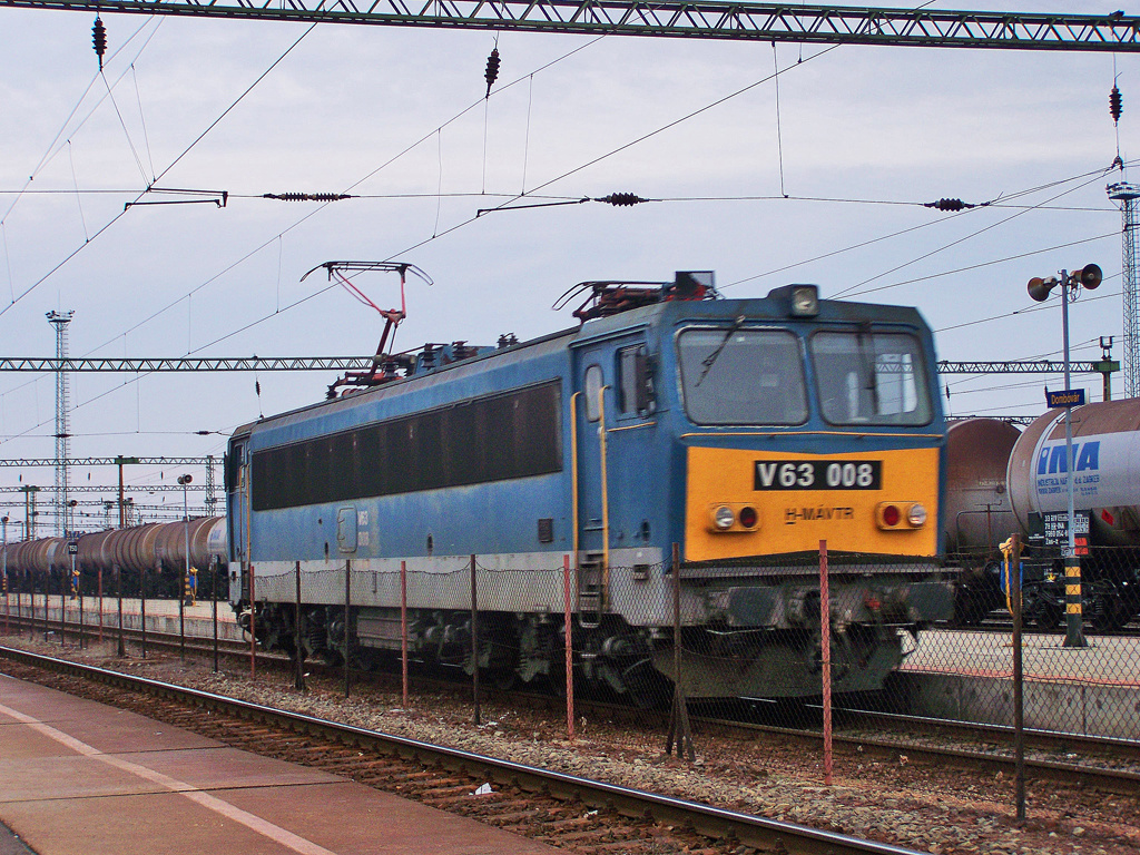 V63 - 008 Dombóvár (2009.11.02)01.