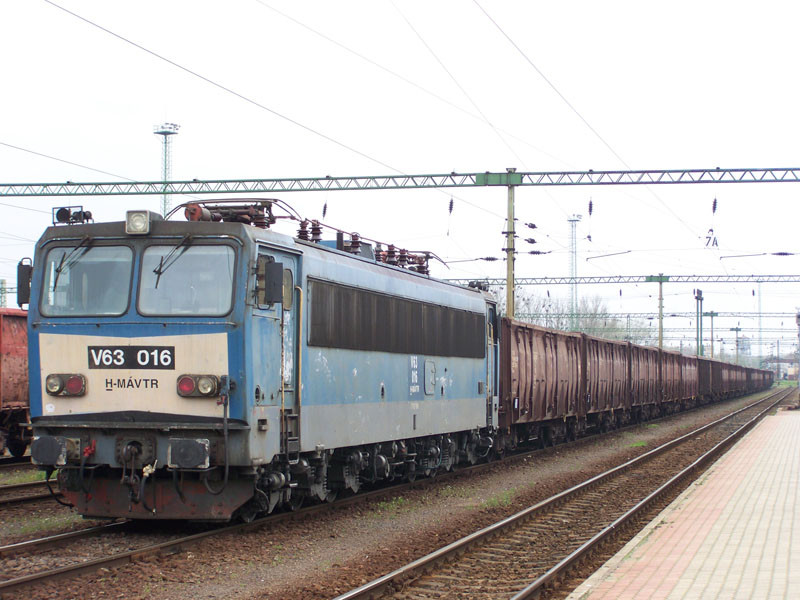 V63 - 016 Dombóvár (2010.04.16).