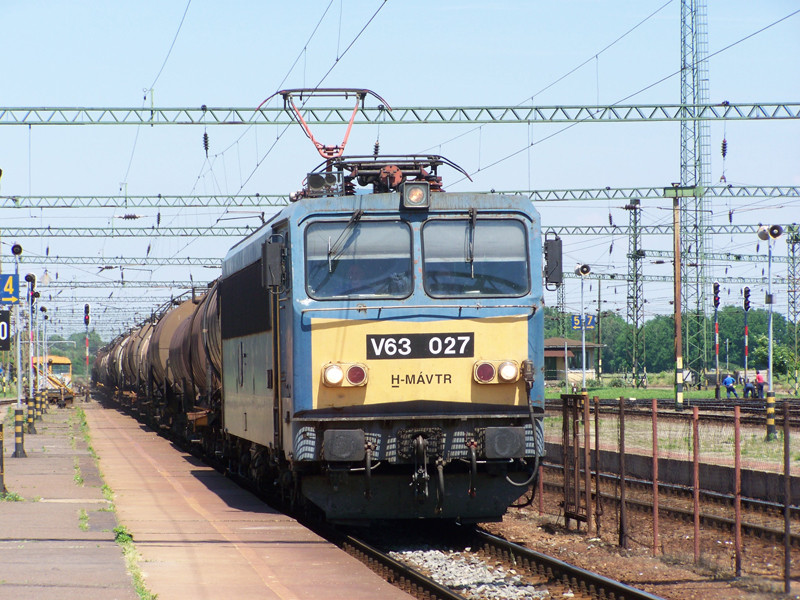 V63 - 027 Dombóvár (2010.06.09)01.